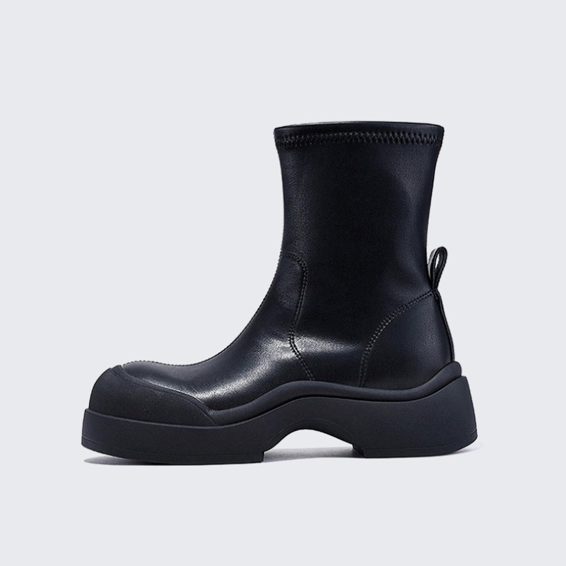 Trendy waterproof genuine leather round-toe boots