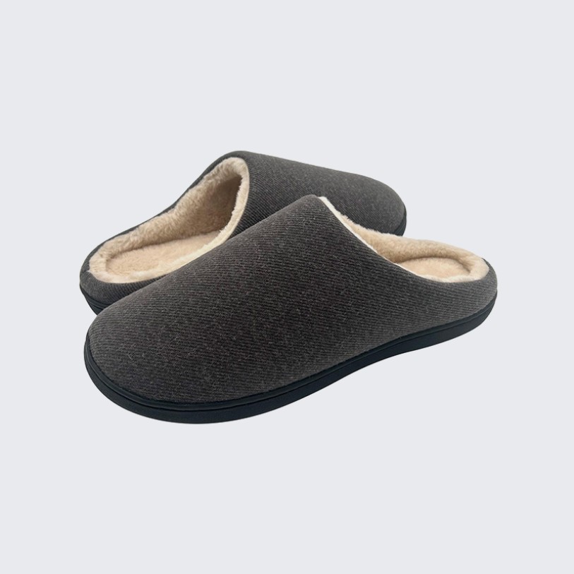 High-quality thick fur-lined slippers with wooden soles.