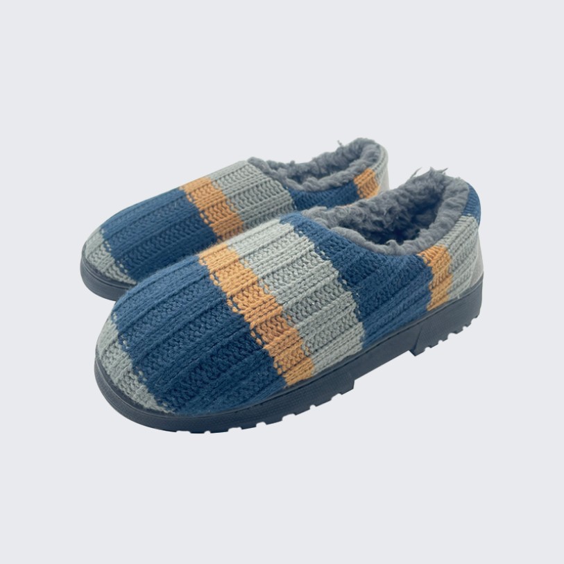 Knitted warm indoor slippers