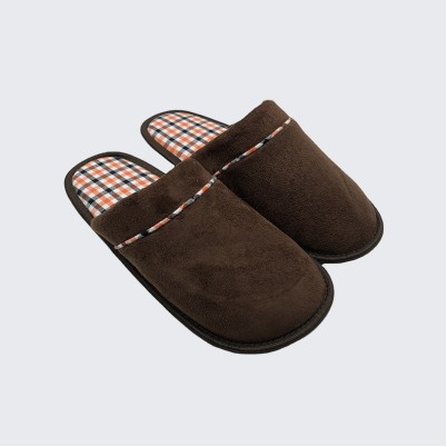 Camel-colored striped home slippers