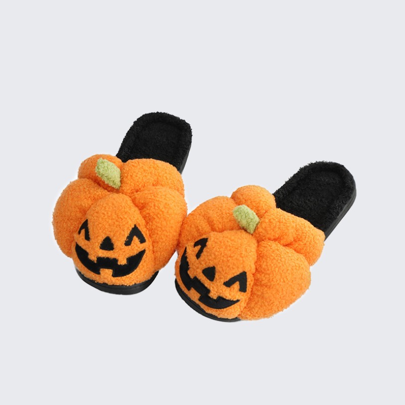 Pumpkin-shaped bread-style indoor slippers