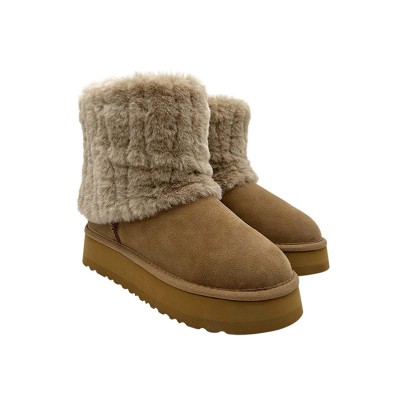 Thick-soled warm ankle boots made of wool and suede