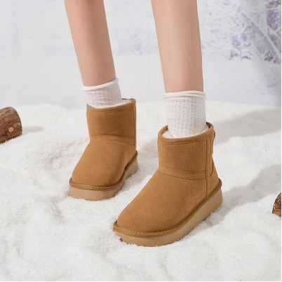 Vegan suede and faux fur snow boots