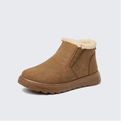 Retro wide-toe faux suede ankle boots