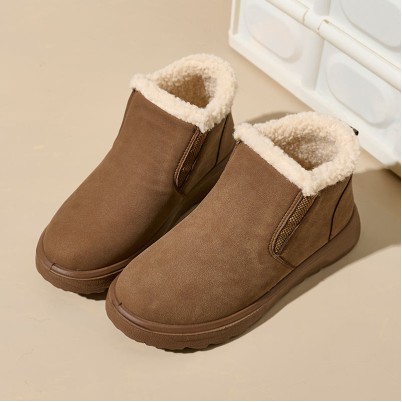 Retro wide-toe faux suede ankle boots