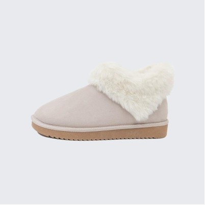 Stylish and warm women's winter snow boots