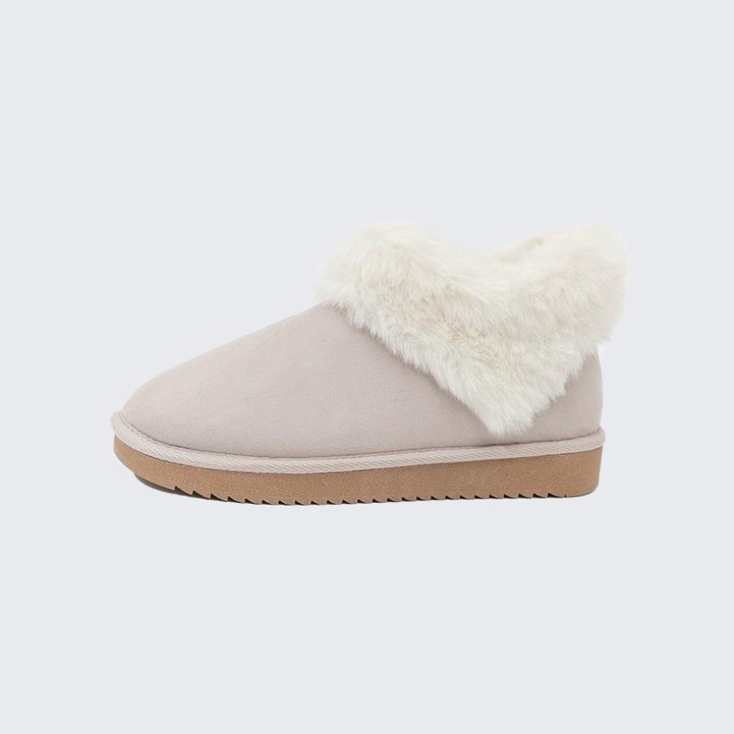 Stylish and warm women's winter snow boots